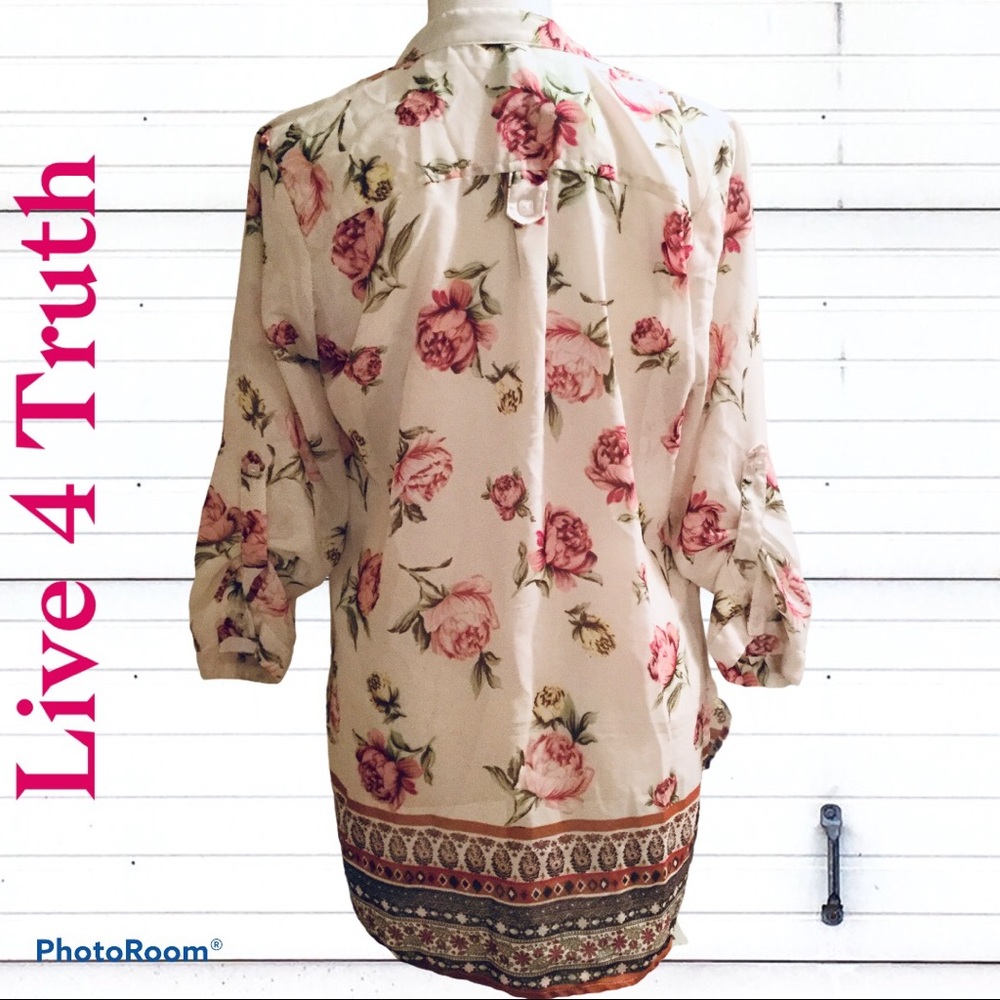 Live 4 Truth White Flower Design Blouse - Picture 2 of 3